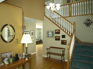 6842 Beech Creek Dr, Fruitport, MI 49415