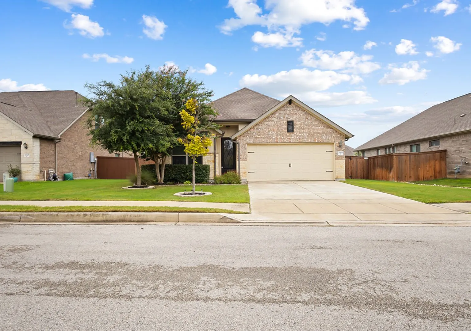 3 Bed 2 Bath home in Bindseil Farms Subdivision — Photo 1