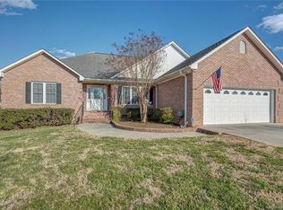 1044 Walnut Springs Ct, Dallas, NC 28034