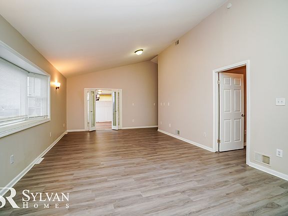 2nd image of 917 Shady Ave