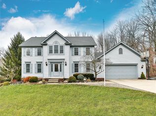 861 Chaney Dr, Cuyahoga Falls, OH 44223
