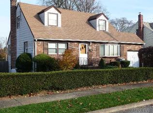 2137 Johnson Pl, Bellmore, NY