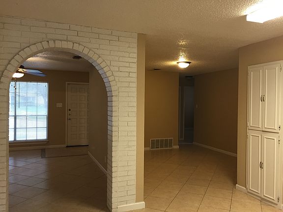 2nd image of 7818 Grass Hollow St