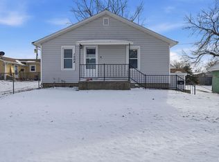 1504 Henry St, Pekin, IL 61554