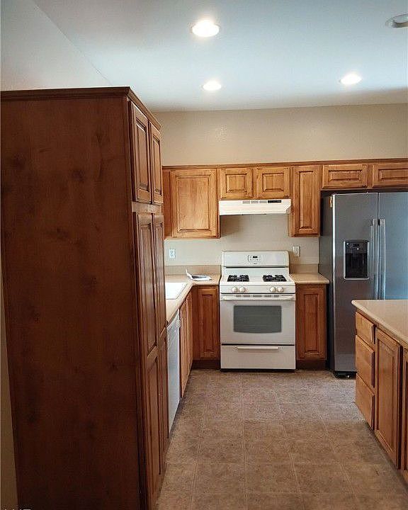 1st image of 3648 Carisbrook Dr