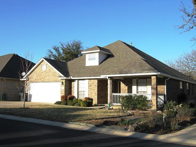 1st image of 122 W Creekview Dr