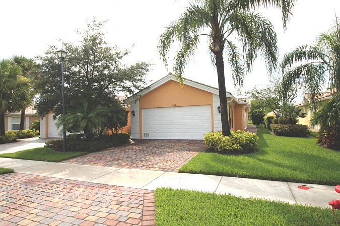 1st image of 11384 SW Pembroke Dr