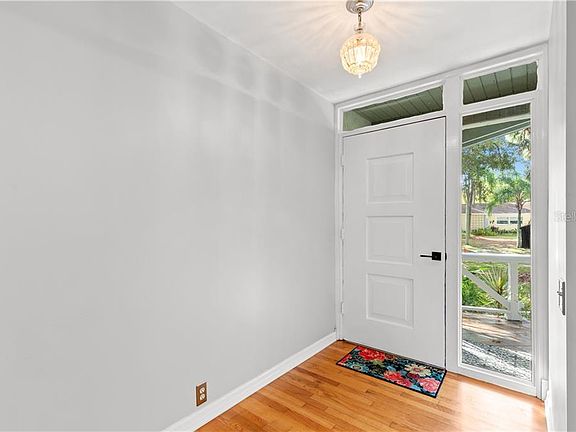 4th image of 4653 33rd Ave N