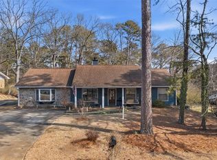 5329 Memorial Ln, Powder Springs, GA 30127