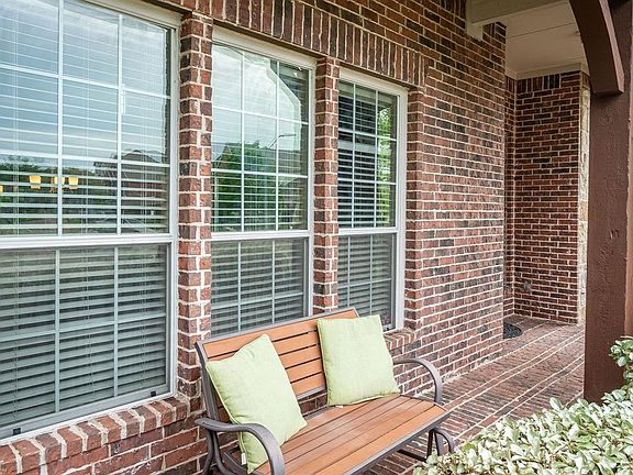 4th image of 1605 Teakwood Dr