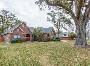805 Heritage Oaks Dr, Angleton, TX 77515