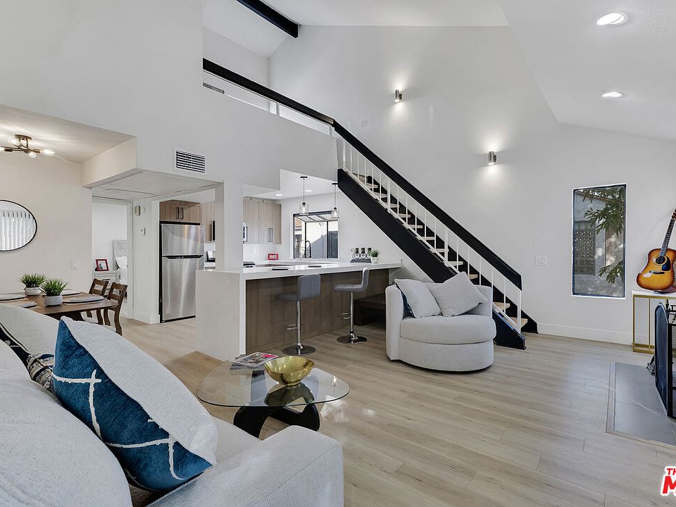 1st image of 8221 Langdon Ave Unit 208