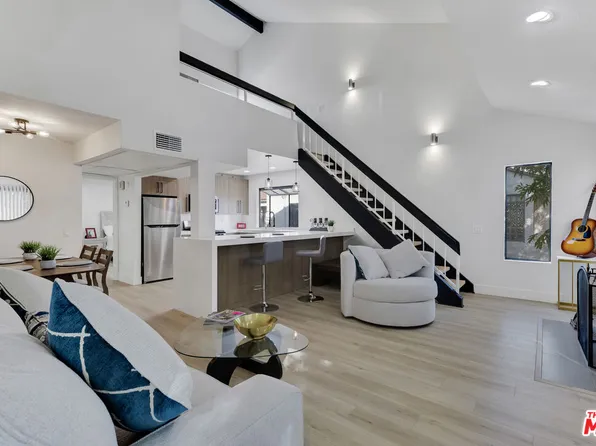 8221 Langdon Ave Unit 208, Van Nuys, CA 91406