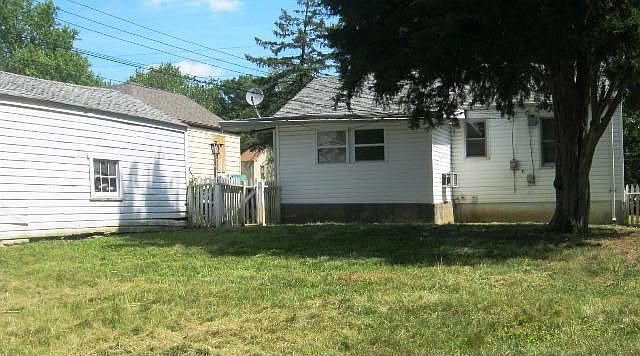 2nd image of 7916 Bloom Dr
