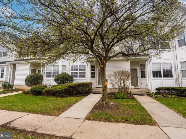 1503 Blossom Cir, Dayton, NJ 08810