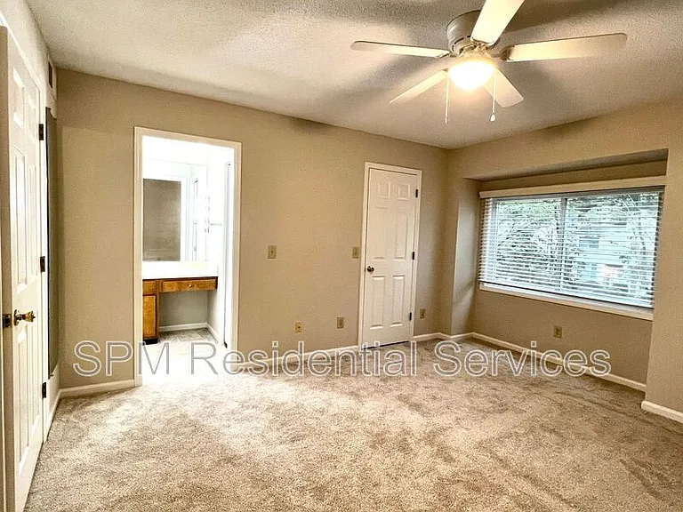 626 Cobblestone Dr — Photo 11