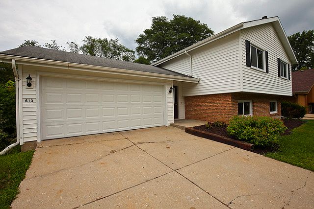 1st image of 610 Woodridge Dr