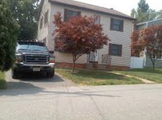 90 Pomona Blvd, Keyport, NJ 07735