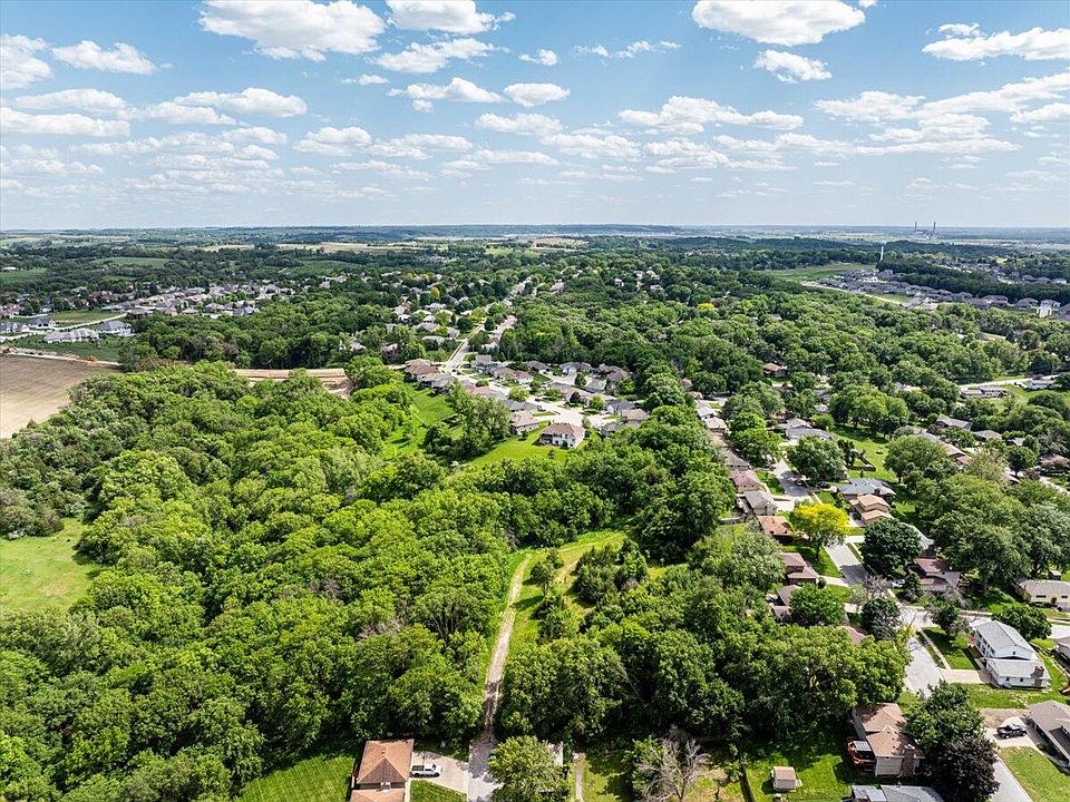 1st image of Rosebud Ln