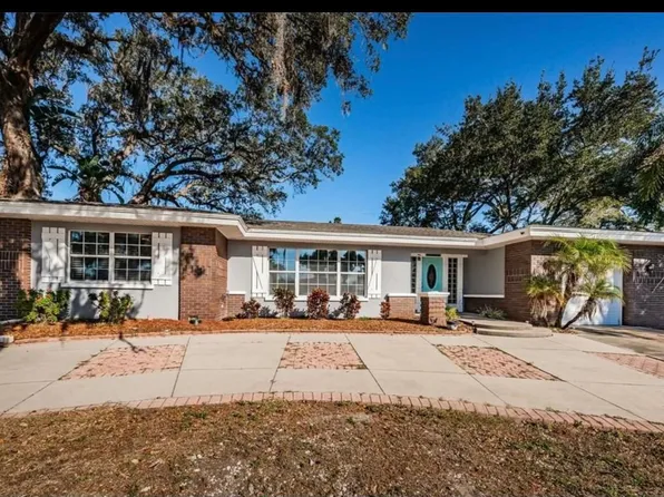 2165 Duncan Dr, Belleair Bluffs, FL 33770