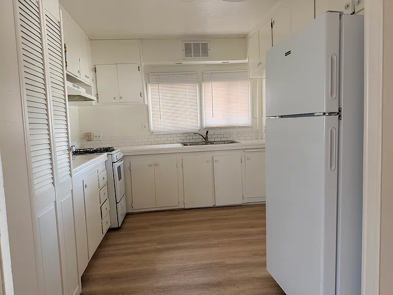 32760 Flagstaff Ave — Photo 5