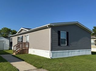 29141 Rosewood Rd #58, Flat Rock, MI 48134
