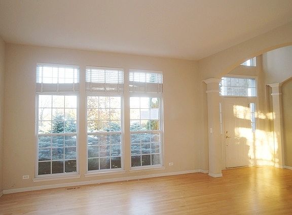 4th image of 37198 N Alexandra Ct