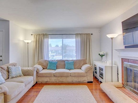 4th image of 1315 Pearl Ave