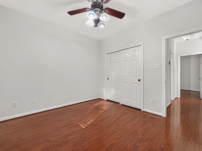 10802 Warner Hollow Ct — Photo 30