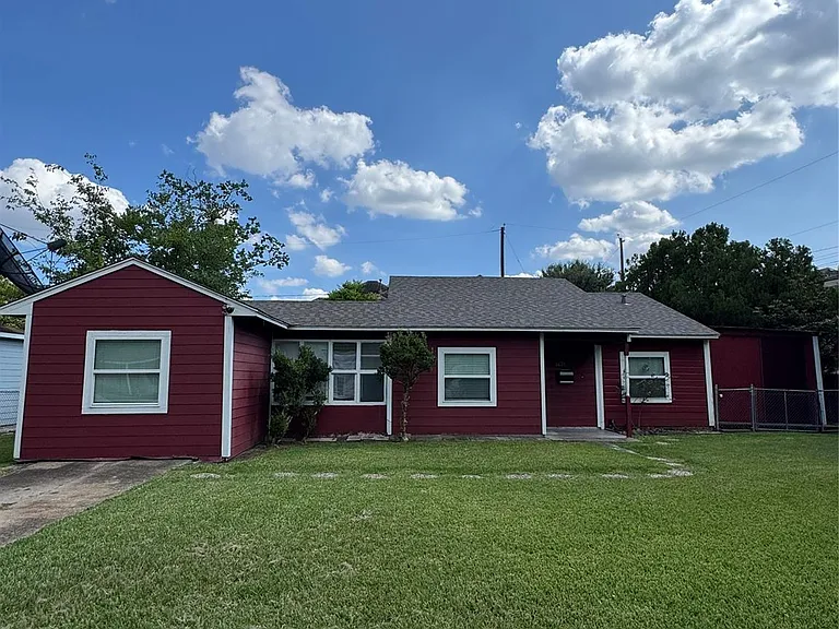 6629 Corbin St — Photo 1
