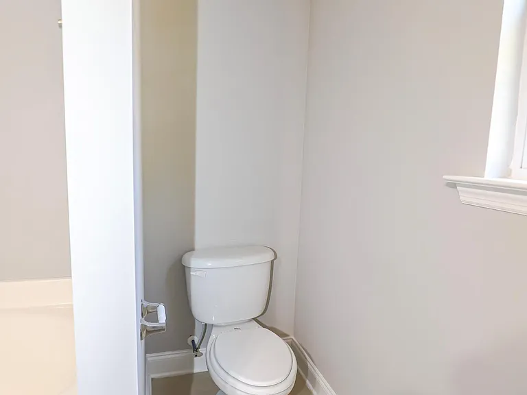 4453 Galway Dr — Photo 16