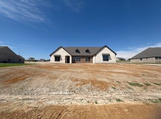 703 Water Side Dr, Van Alstyne, TX 75495