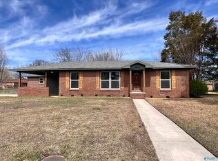 1716 Vinca St SW, Decatur, AL 35601