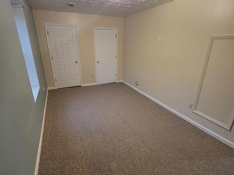 120 S Lewis St #3 — Photo 5