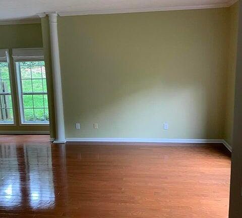 5th image of 422 Dickerson Ln