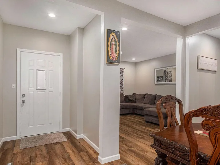 121 S Elm Ave #1 — Photo 8