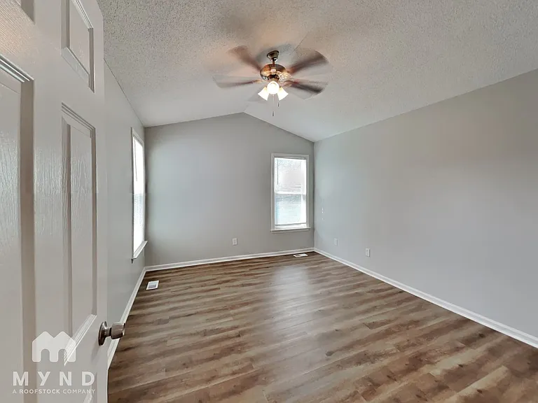 2209 Maybrook Dr — Photo 11