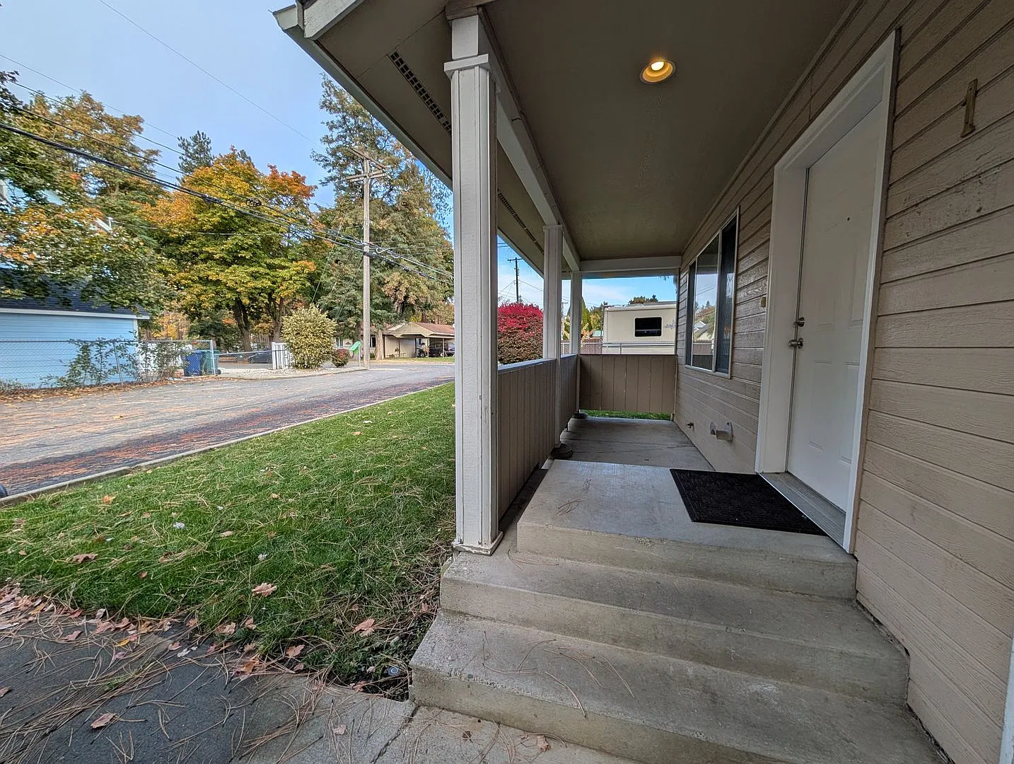 100 E Miller Ave — Photo 4