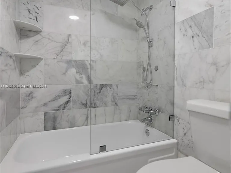 3161 S Ocean Dr — Photo 17