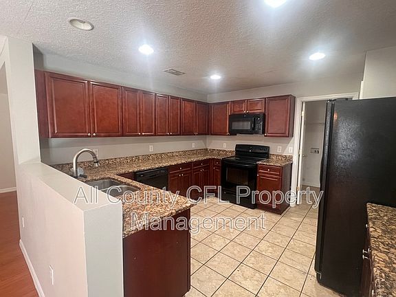 2nd image of 2435 Lacerta Dr