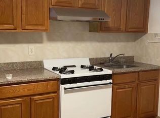 4717 197th St, Flushing, NY 11358