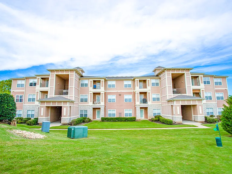 Sonoma Grande Apartments — Photo 21