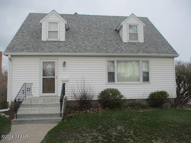 1st image of 204 E Caledonia Ave