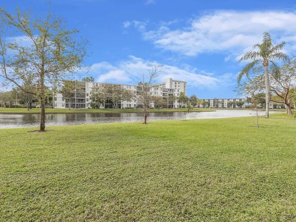 2108 S Cypress Bend Drive #110, Pompano Beach, FL 33069