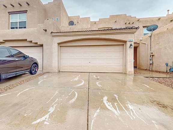 3rd image of 6416 Los Pueblos Pl NW