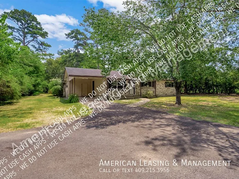 1301 Spring Lake Dr — Photo 2