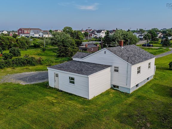 5th image of 174 Maclean St