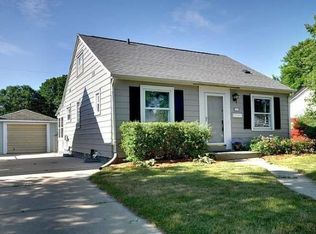7639 W Clarke St, Wauwatosa, WI 53213
