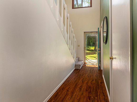 4th image of 2114 W Sunset Dr