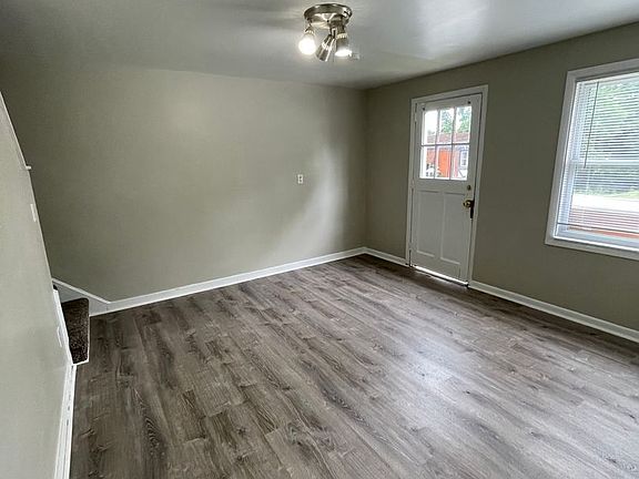 2nd image of 133-139 Delaware Dr #135